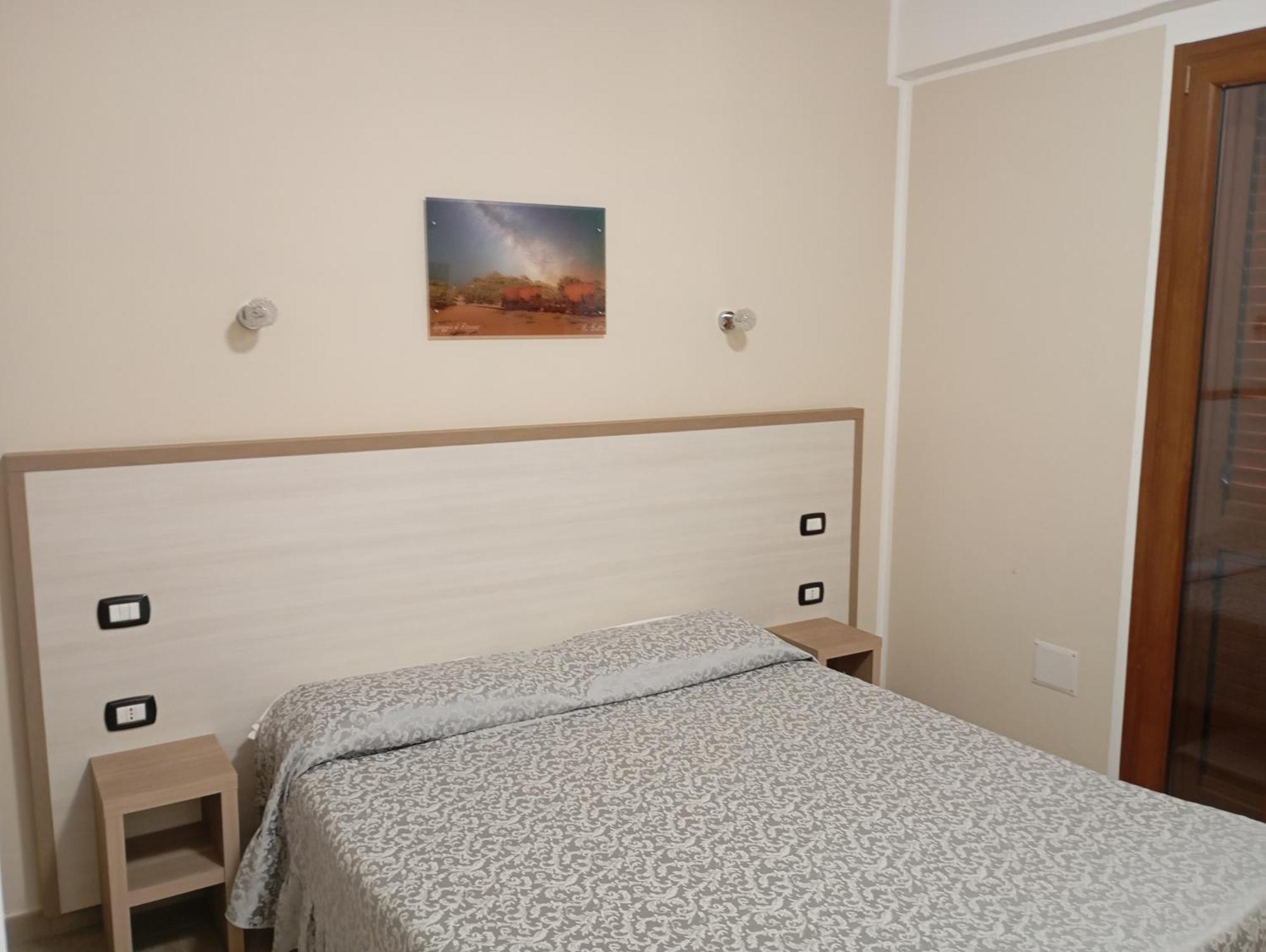 Hotel Meridiana Arbus Extérieur photo