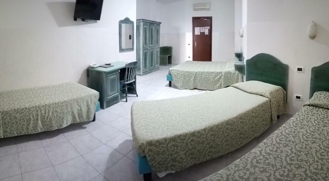 Hotel Meridiana Arbus Extérieur photo