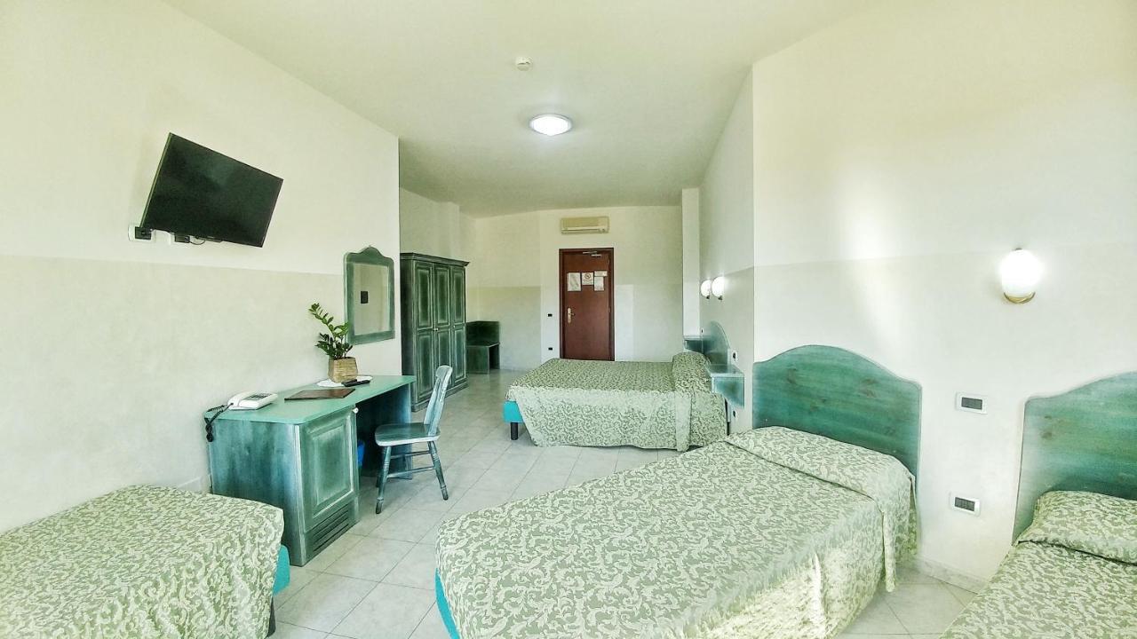 Hotel Meridiana Arbus Extérieur photo