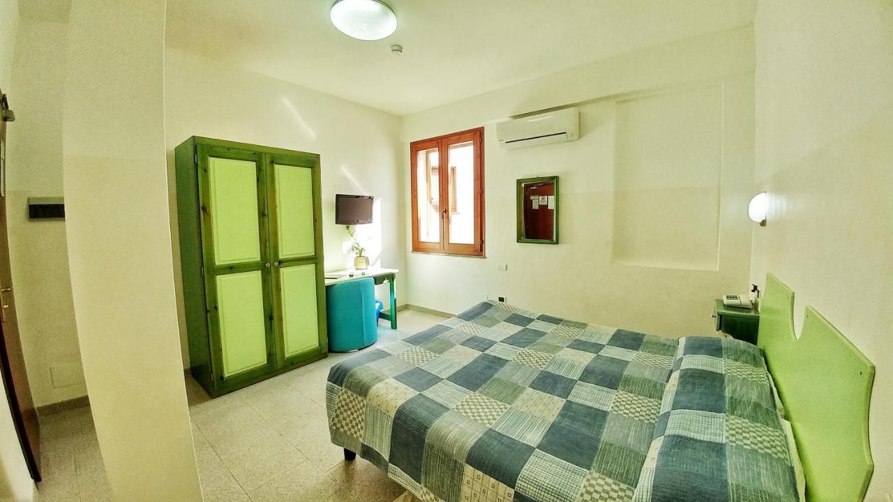 Hotel Meridiana Arbus Extérieur photo