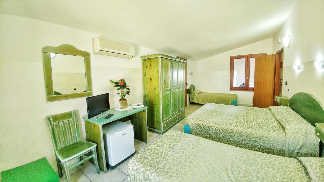 Hotel Meridiana Arbus Extérieur photo